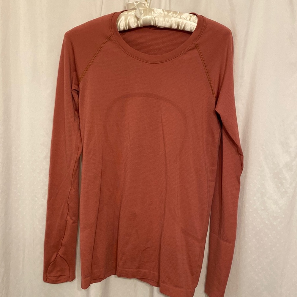 Lululemon swiftly long sleeve cherry tint